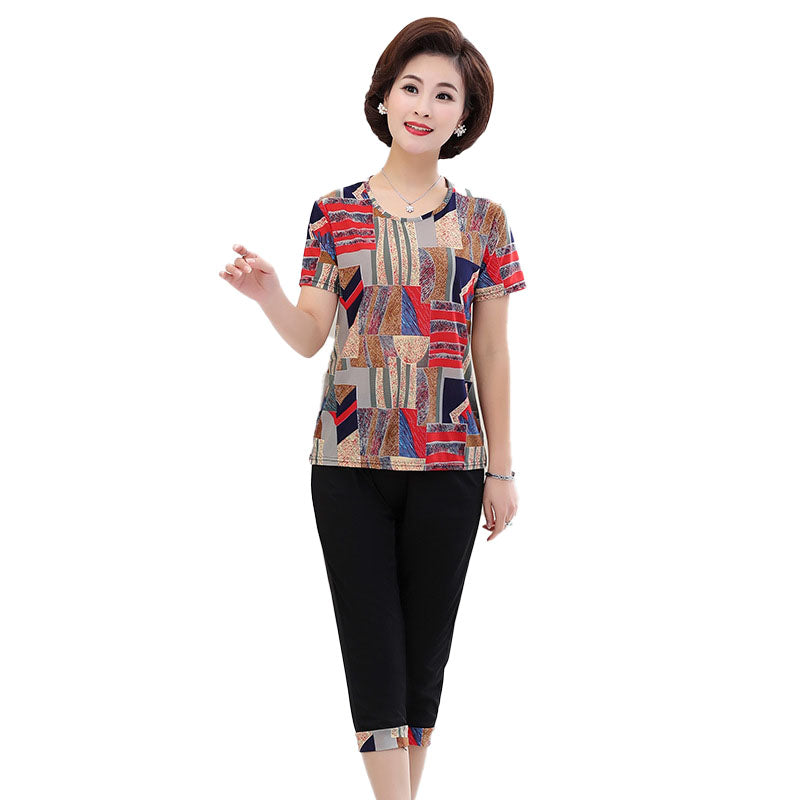 Women's summer two PCS crewneck short sleeve tops and three-quarter pants