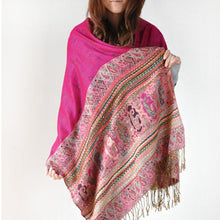 Load image into Gallery viewer, Women winter thickening Scarves, big shawl, little bee pattern Shawl
