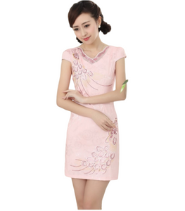 Traditional V-neck sleeveless embroidery floral short dress choengsam