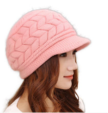 Load image into Gallery viewer, Women&#39;s  Winter  chunky cable Knit Hat  fleece lining Ski Caps with Visor
