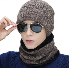 Load image into Gallery viewer, Men‘s 2PCS  Winter solid Beanie Hat + Scarf Set Warm Fleece Lined Ski Cap
