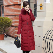 Load image into Gallery viewer, Long Winter Coat， Warm Winter Jacket ，
