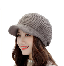 Load image into Gallery viewer, Women&#39;s winter visor fleece lining warm hats chunky cable  knit  ski caps
