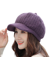 Load image into Gallery viewer, Women&#39;s winter visor fleece lining warm hats chunky cable  knit  ski caps
