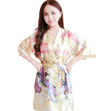 Load image into Gallery viewer, Women‘s short Japanese Beauty floral kimono  Bridesmaid Bridal Shower nightdress
