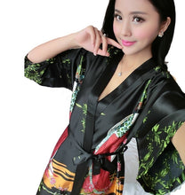 Load image into Gallery viewer, Women&#39;s  short  beauty Kimono Premium Bridesmaid Bridal Shower pajama
