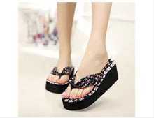 Load image into Gallery viewer, Platform shoes， Fashion slippers, Flower slippers
